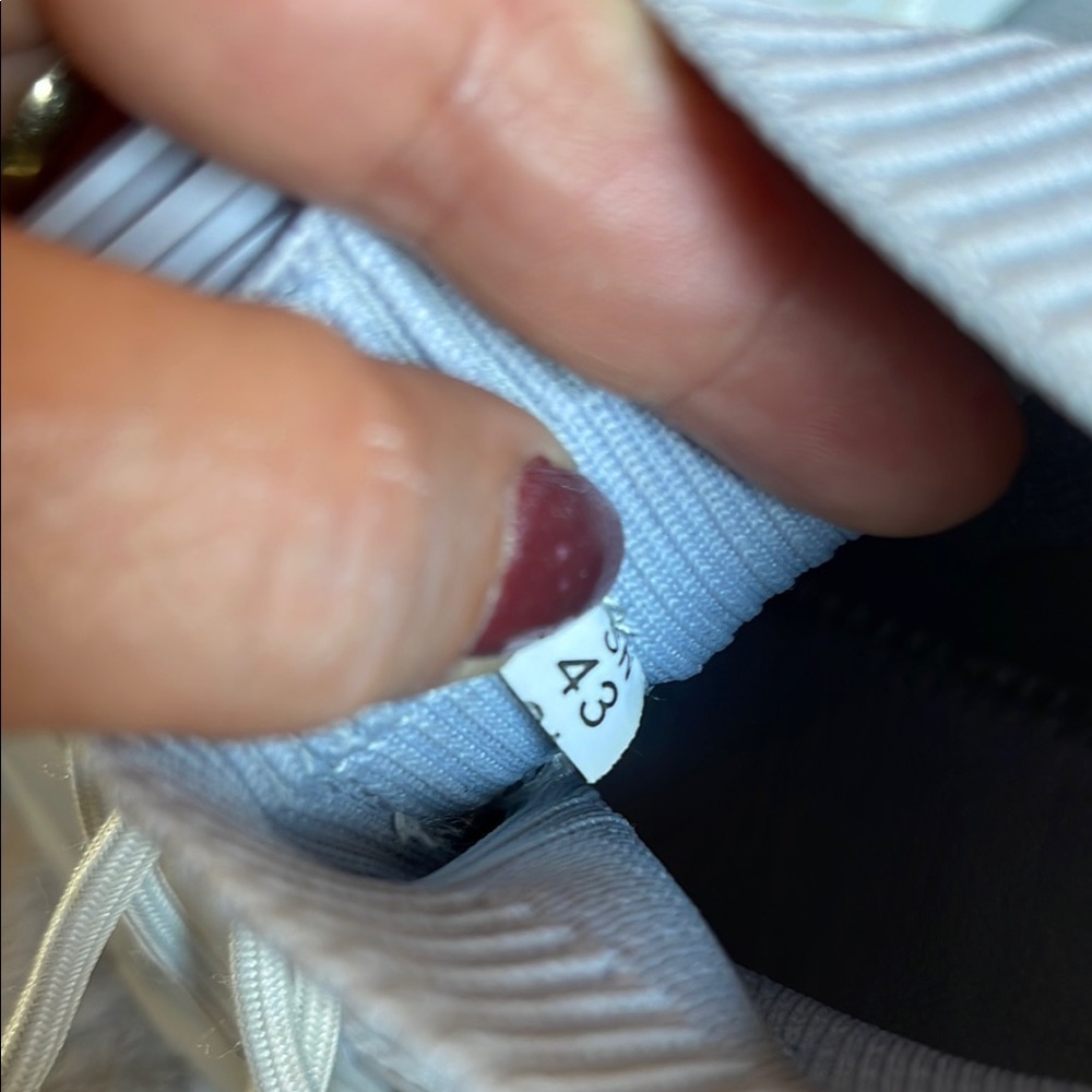 White High-Top Athletic Shoes with Chunky Sole - Picture 4 of 6